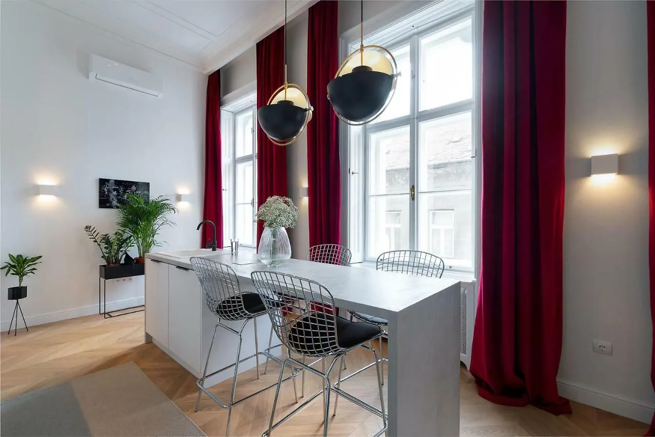 Erkel Boutique Apartment-Chic Flat By Market Hall Budapest